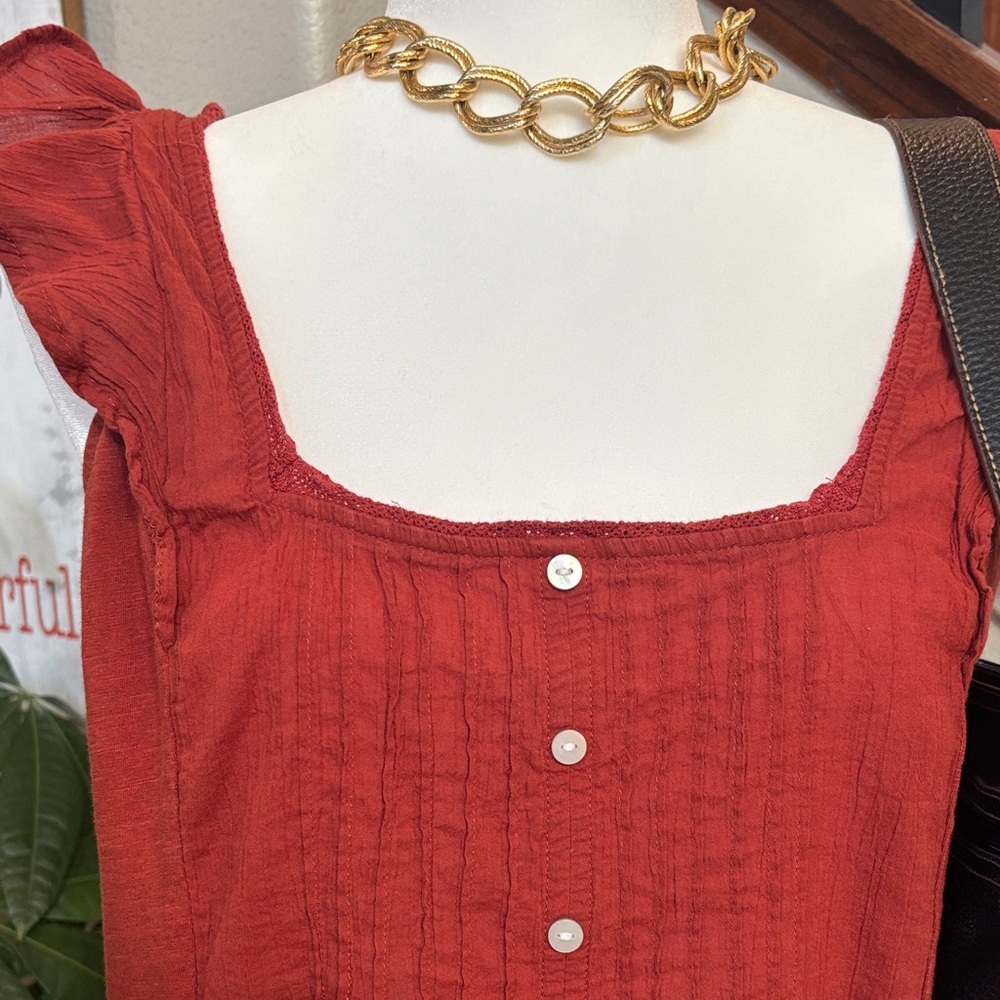 Women's Rust Ruffled Faux Button-Down Top 🤩 - Picture 2 of 12
